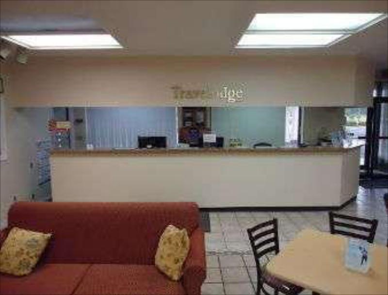 Travelodge By Wyndham Florence Extérieur photo